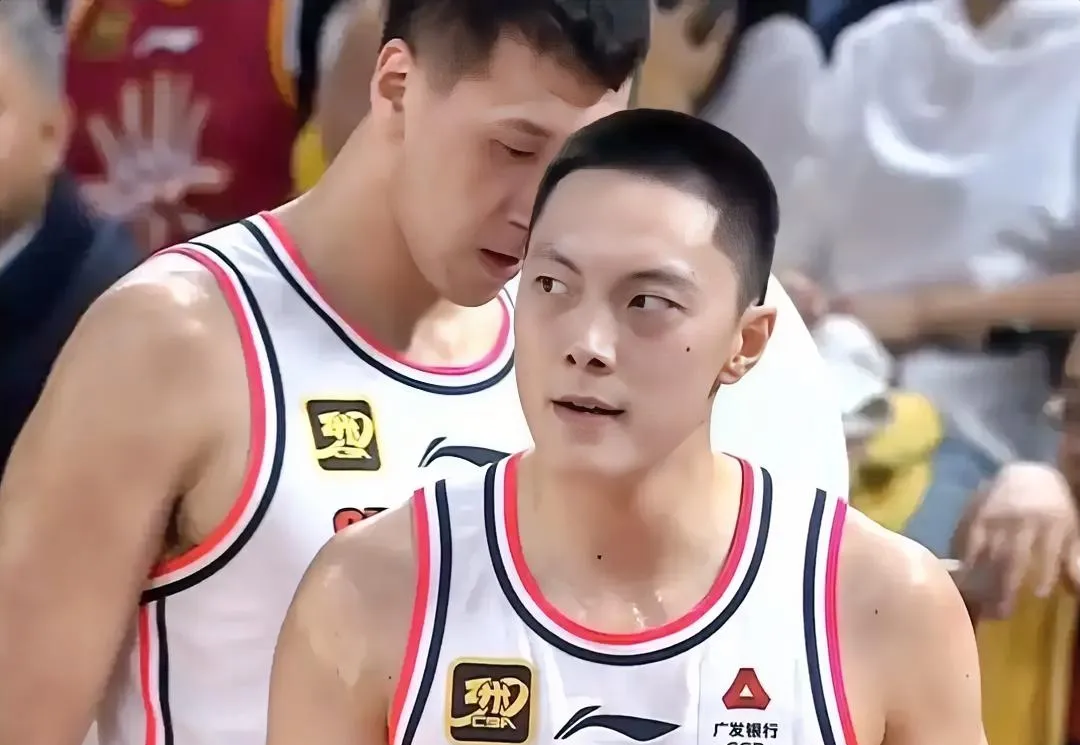 AYX SPORTS关于广东宏远迎NBA总决赛关键赛；转会期篮板制胜；媒体盛赞；医务组通报恢复的信息