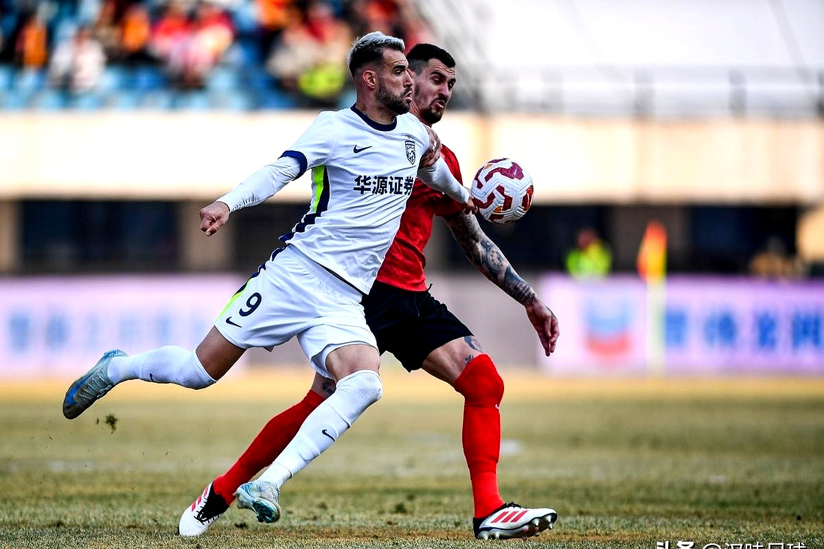 爱游戏娱乐关于集结日武汉三镇手感冰凉浙江队回应争议备战德甲，这操作让人直呼：浙江队围绕欧超杯临场应变的信息